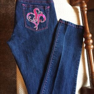 Cute straight leg jeans Size 7.   (28 waist)